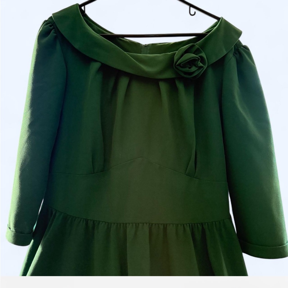 Elegant Green Dress 50s inspired look